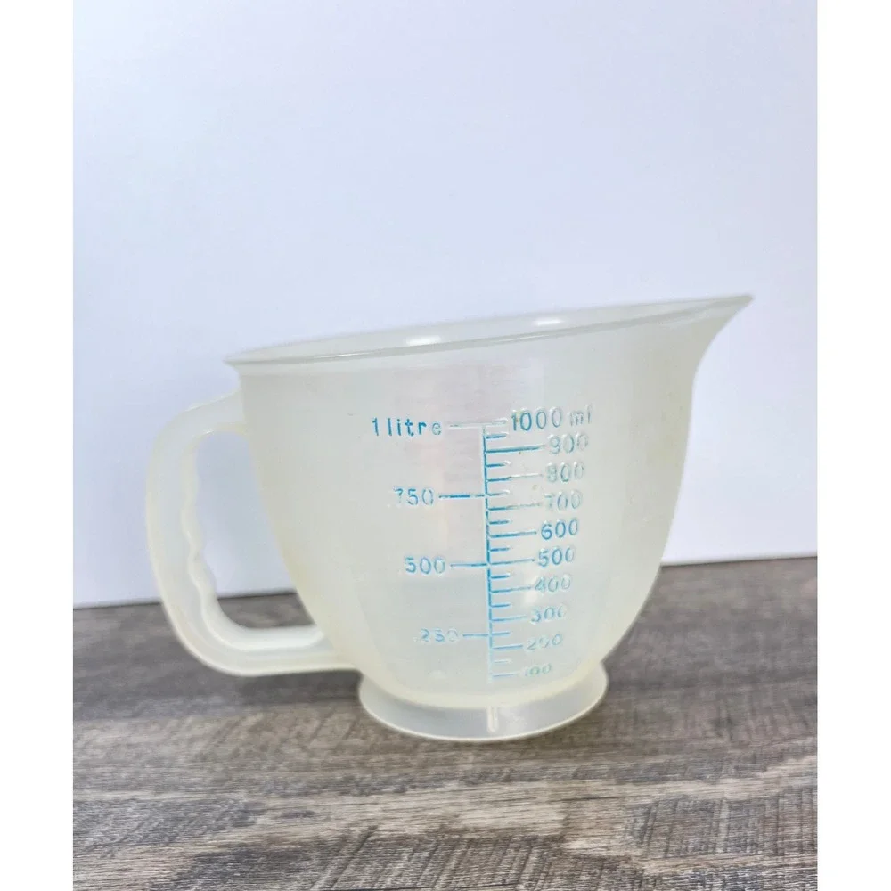 Vintage‎ Tupperware Mix N Stor 4 Cup Measuring Mixing Batter Bowl